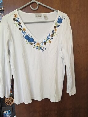 Chico's White V-Neck Long-Sleeve Top with Blue and Gold Floral Embroidery